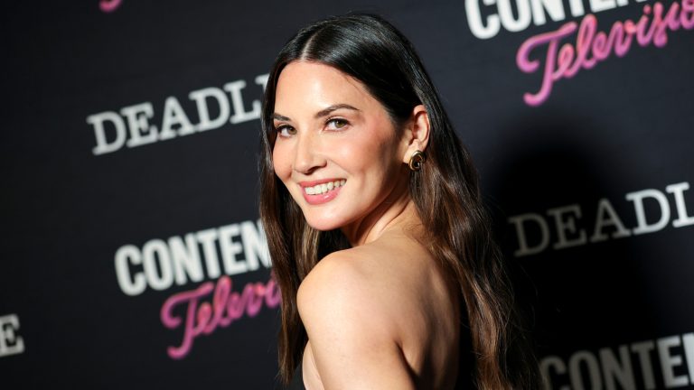 The Stylish Red Carpet Hairstyle Olivia Munn Should Embrace More Frequently