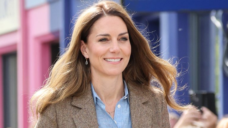 Kate Middleton's Hair Color Makeover Becomes a Top Trend of 2025