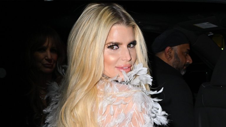 Jessica Simpson Undergoes Remarkable Weight Loss Transformation