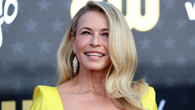 Chelsea Handler's Top Book Picks Offer a Distinctive Reading Experience