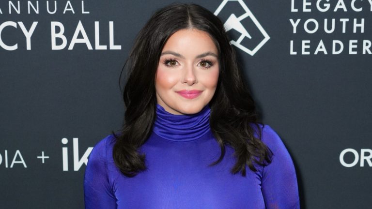 Modern Family Star Ariel Winter Shows Off a Dramatic New Look Without Her Signature Brunette Hair