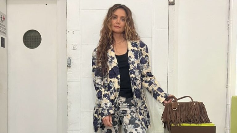 Katie Holmes Looks Stunning with Chic Beachy Waves, Nearly Unrecognizable