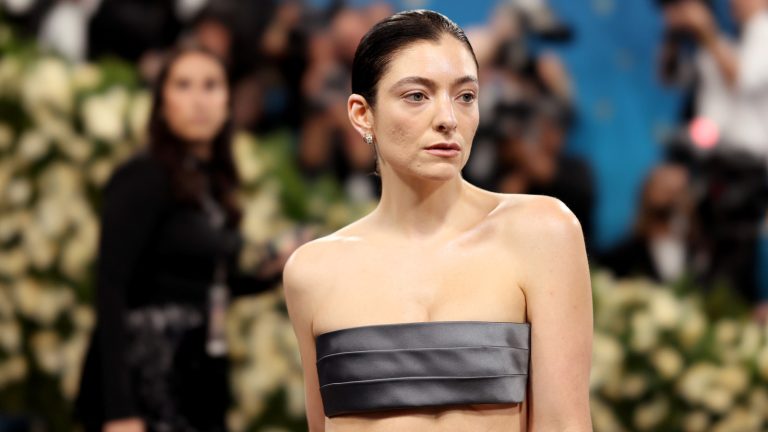 Lorde Summer 2025: The Angsty and Liberating Response to Last Year's Brat Craze