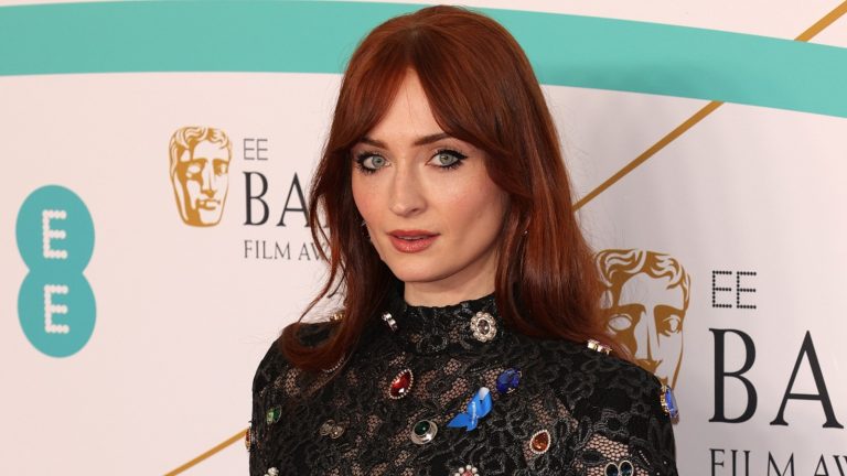 Sophie Turner's Natural Hair Color Isn't Red, and We're Stunned