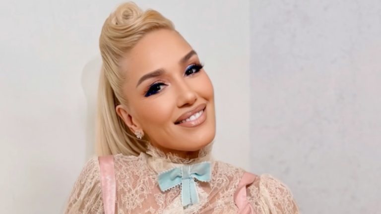Not Even Gwen Stefani's Hairstyle Could Rescue Her 2025 AMAs Outfit