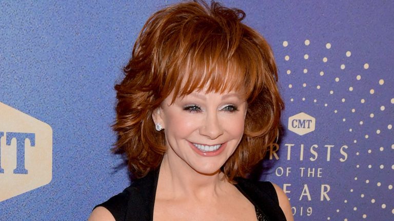 Makeup Blunders Reba McEntire May Wish to Forget