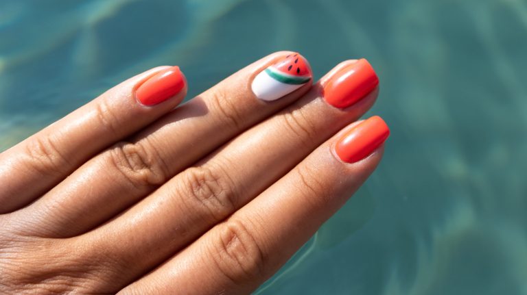 30 Summer-Ready Nail Designs Inspired by the Beach