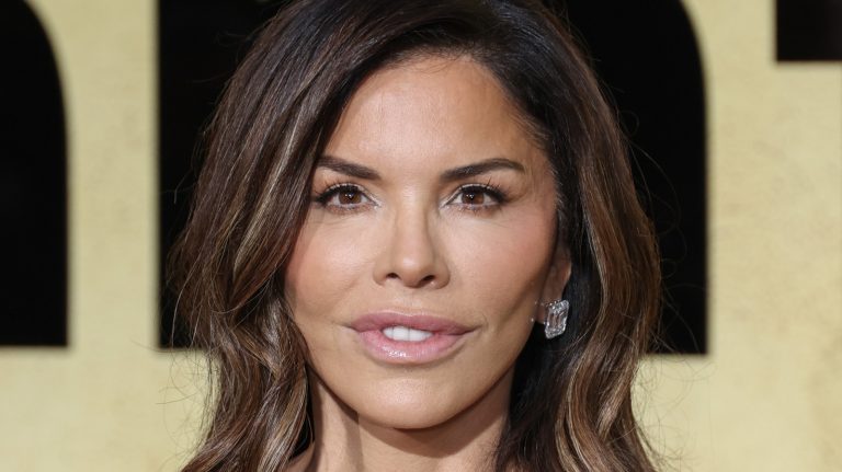 How Lauren Sánchez's Appearance Has Evolved Over the Years, According to Our Plastic Surgeon