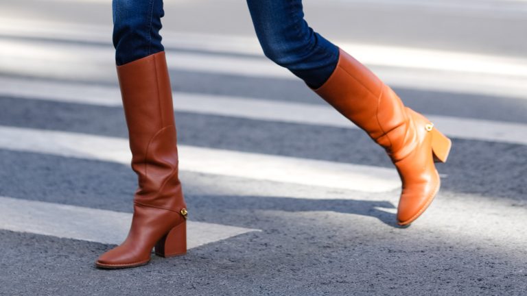 6 Stylish Shoe Options to Pair with Skinny Pants in 2025