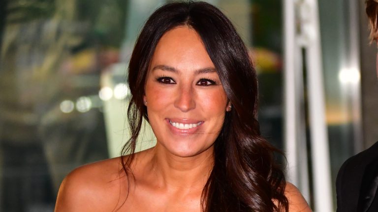 Joanna Gaines' Natural Hair Looks Completely Different from Her TV Appearance